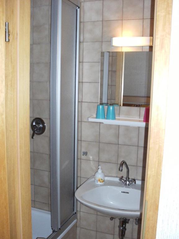ホテル Haus Sonneneck メーデバッハ 部屋 写真